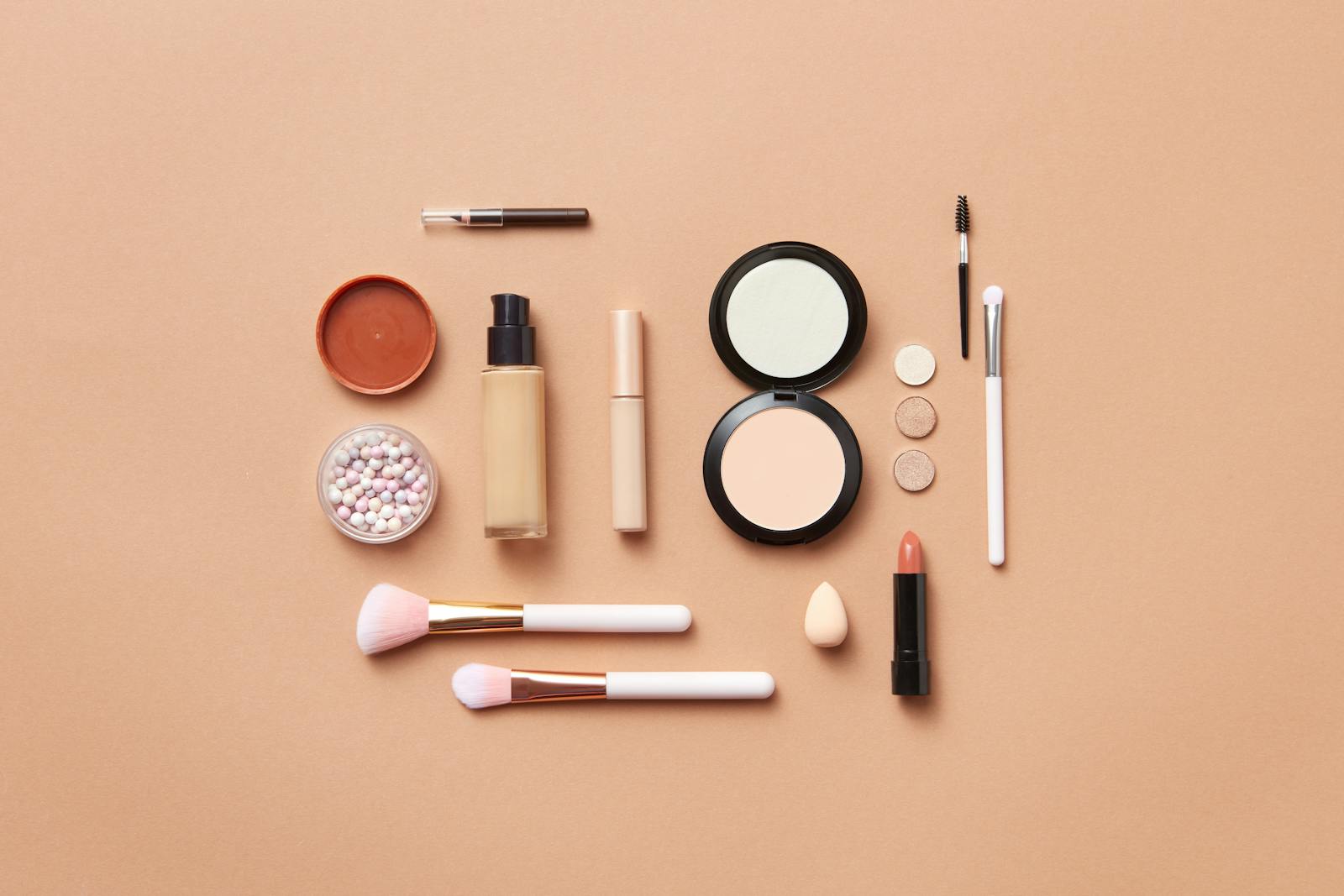 PFAS în cosmetice: ce înseamnă schimbările 2026–2027